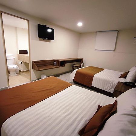 Hotel Plaza Morelos Toluca Kültér fotó