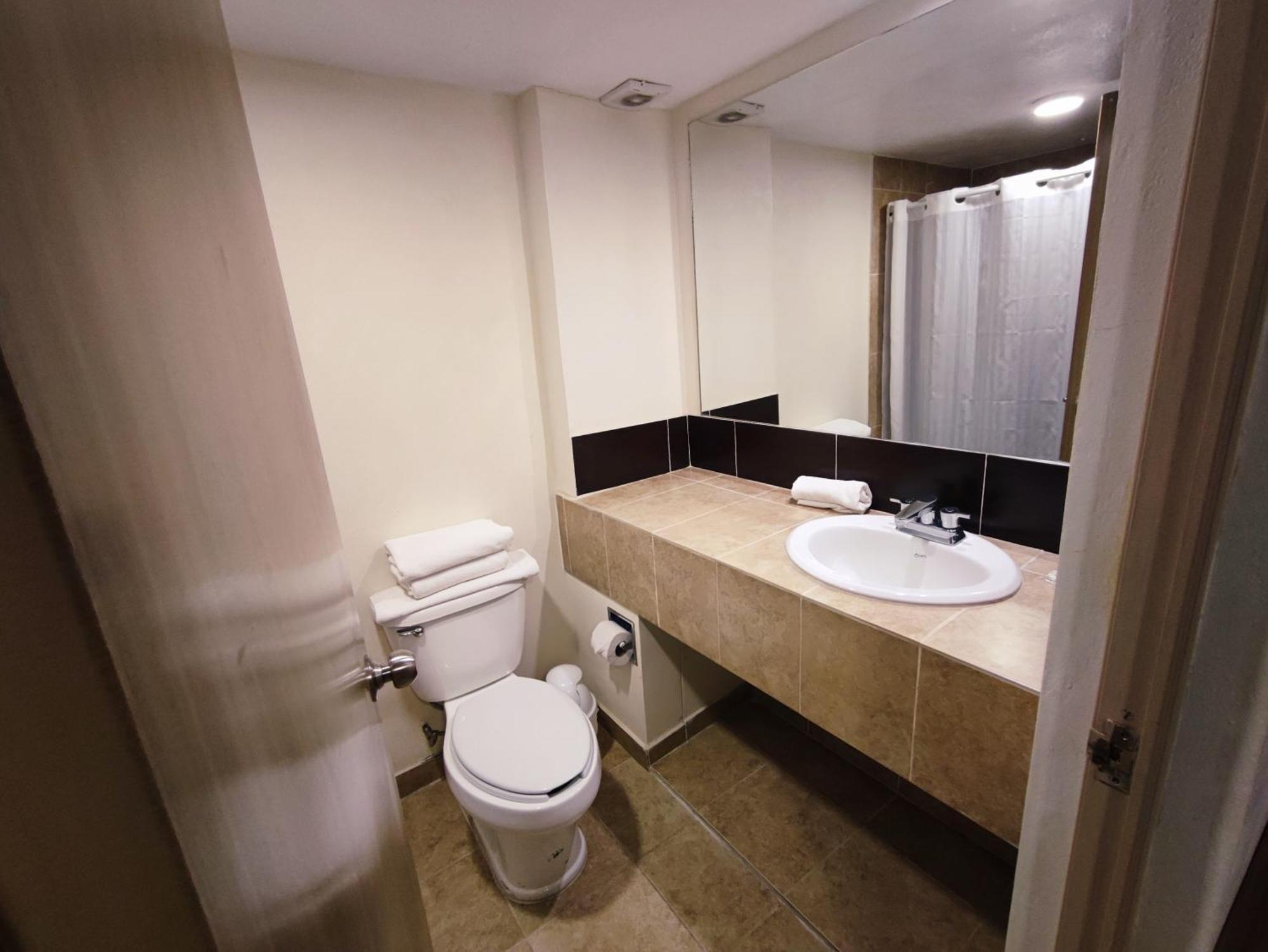 Hotel Plaza Morelos Toluca Kültér fotó