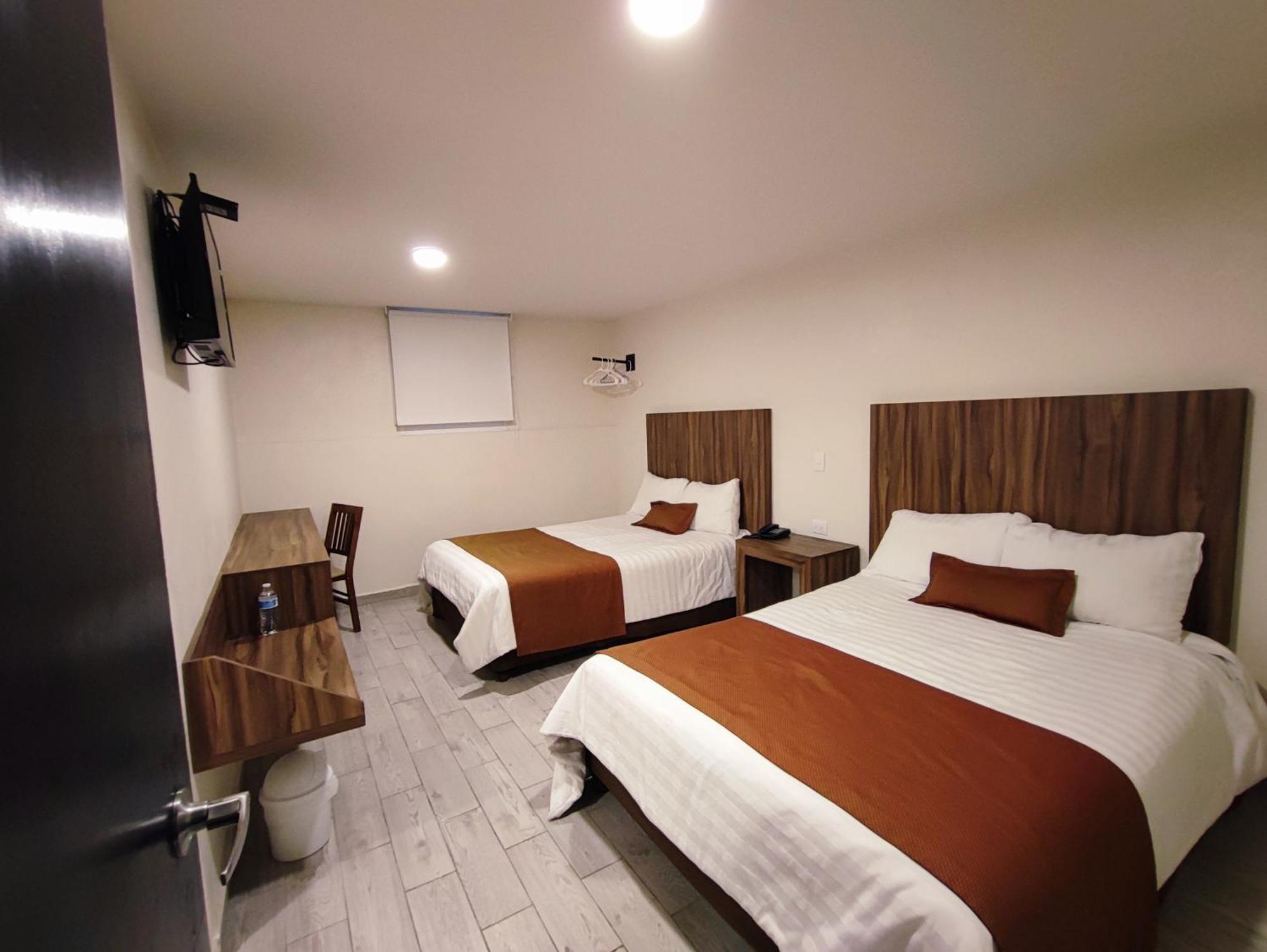Hotel Plaza Morelos Toluca Kültér fotó