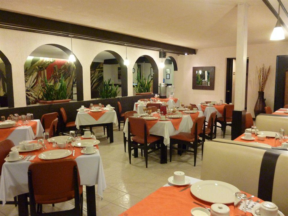 Hotel Plaza Morelos Toluca Kültér fotó